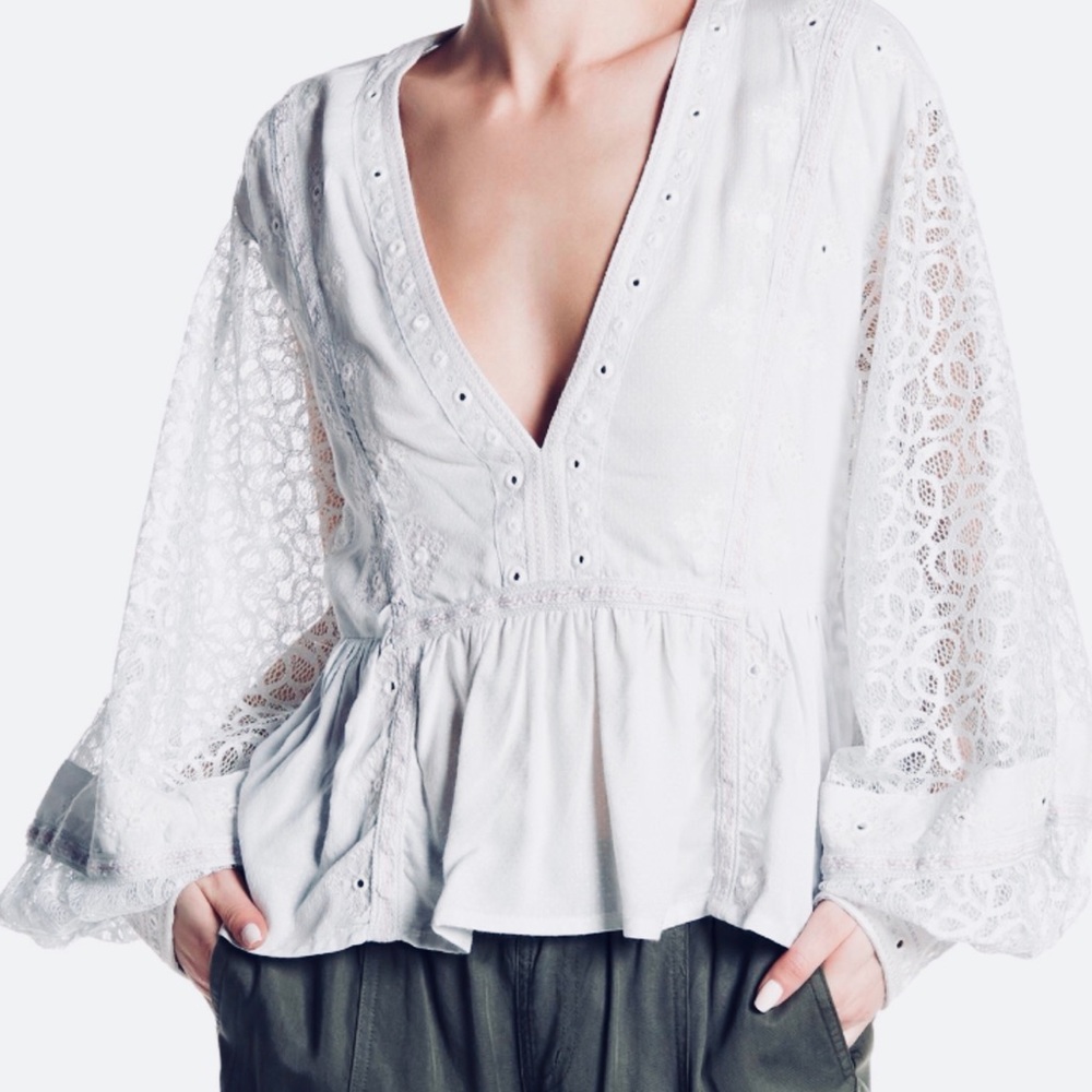 NWT Free People lace sleeves Top